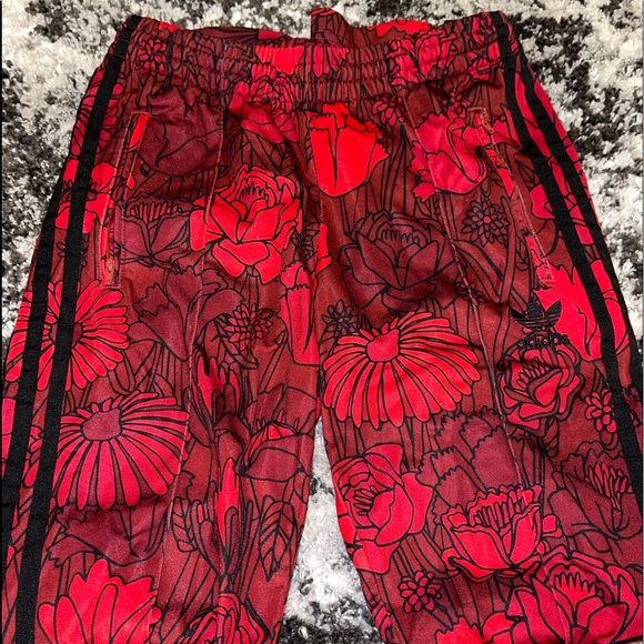 Adidas women’s rose print  track pants - Picture 6 of 6